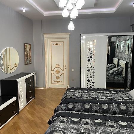 Park Azure Louvre Apartment Баку Экстерьер фото