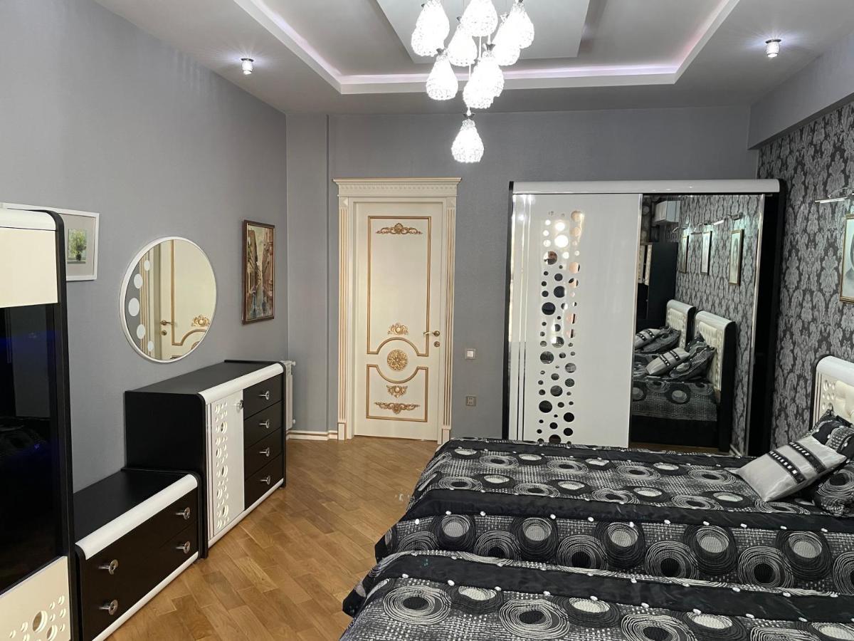 Park Azure Louvre Apartment Баку Экстерьер фото