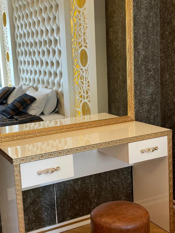 Park Azure Louvre Apartment Баку Экстерьер фото