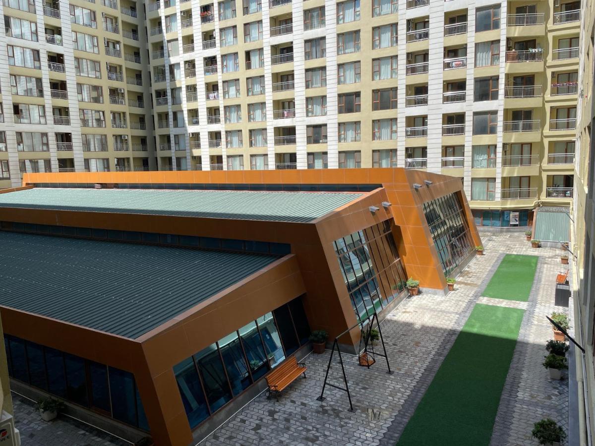Park Azure Louvre Apartment Баку Экстерьер фото