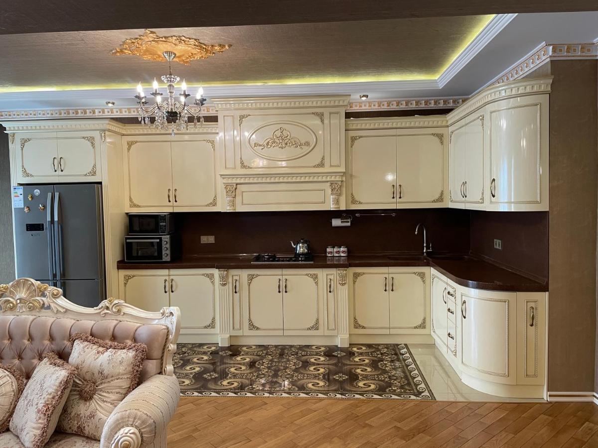 Park Azure Louvre Apartment Баку Экстерьер фото