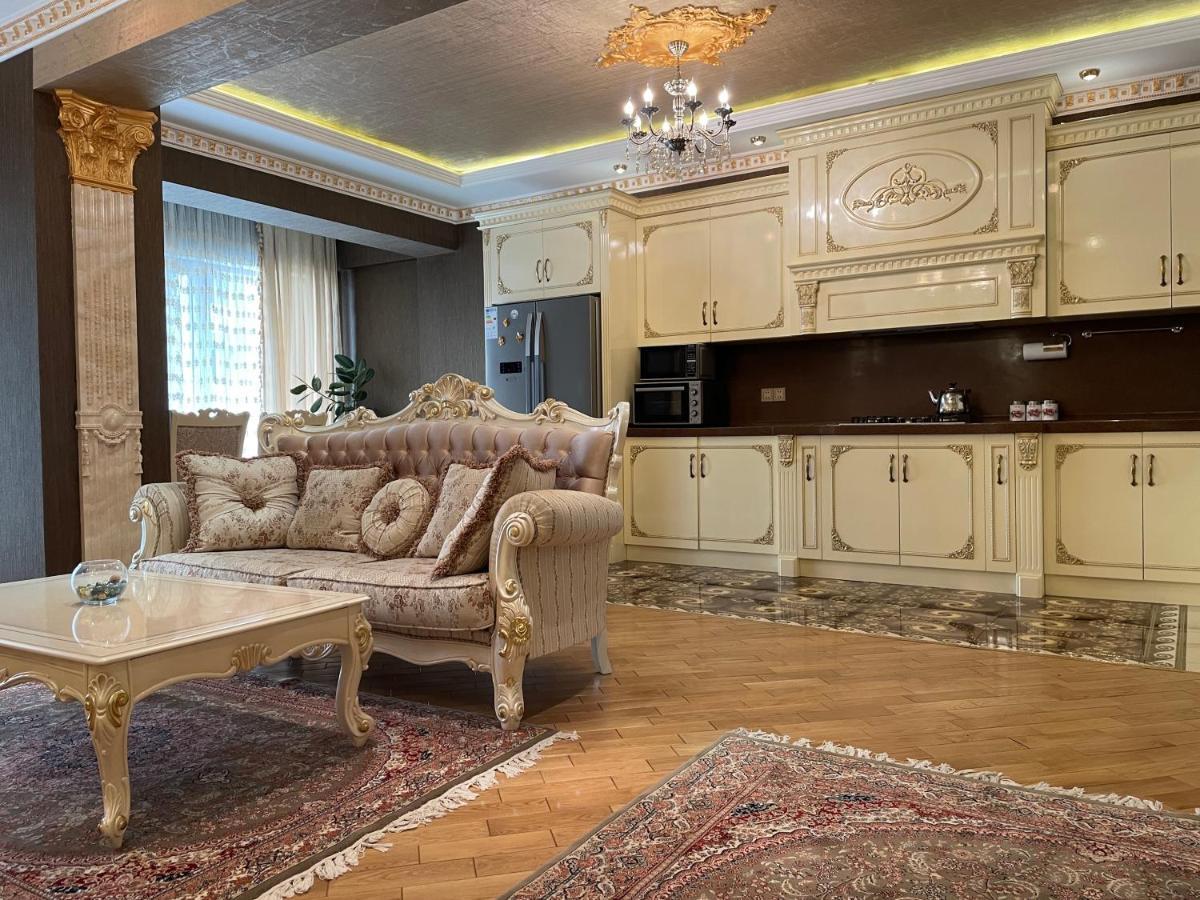 Park Azure Louvre Apartment Баку Экстерьер фото